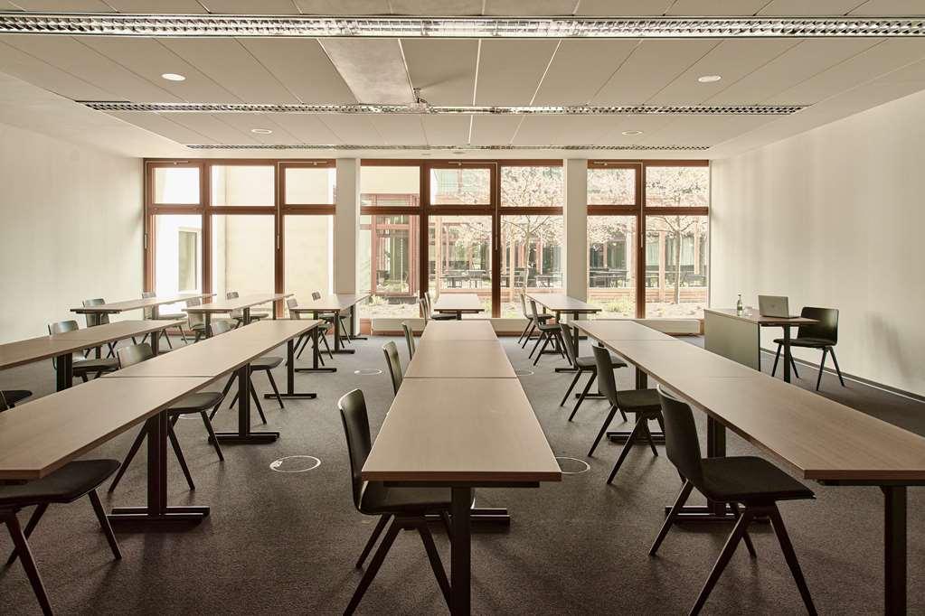 Готель Bold Campus Кенігштайн-ім-Таунус Зручності фото